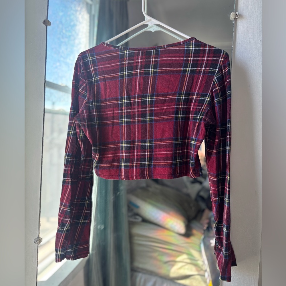 Red Plaid Long Sleeve Crop Top - Picture 2 of 2
